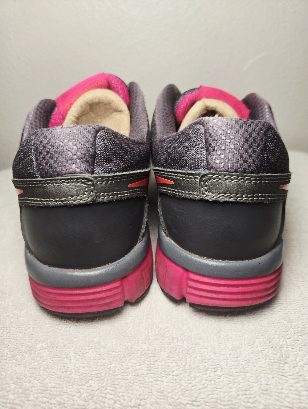 Nike Womens Size 7 Dual Fusion ST 2 Running Shoes Gray Pink Silver 454240-066 - Picture 4 of 10